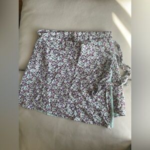 Aritzia flowery skirt